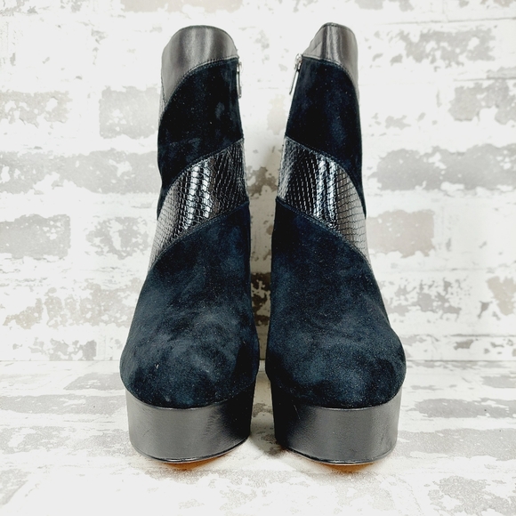 New Vince Camuto Gilisama Suede Black Platform Chunky Heel Ankle Boots M389 - Picture 3 of 12